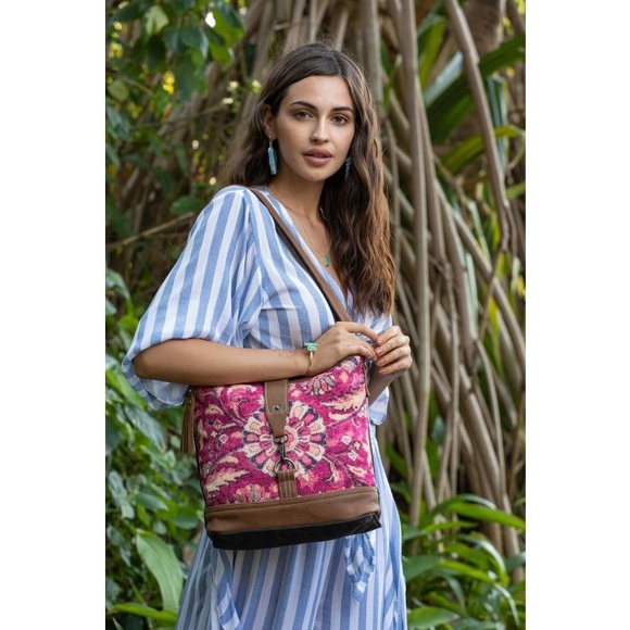 Exuberance Shoulder Bag
S-2116. Myra bag. New with tags! - Picture 5 of 5